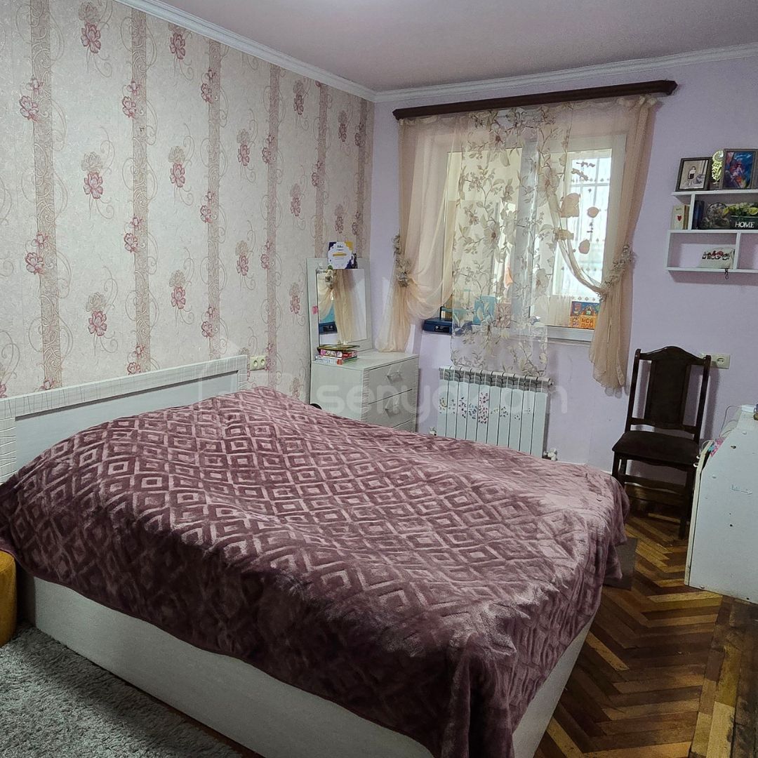 4 Սենյականոց Բնակարան Քարե Շենքում, 75քմ, 4/5 հարկ, Կոսմետիկ Վերանորոգված