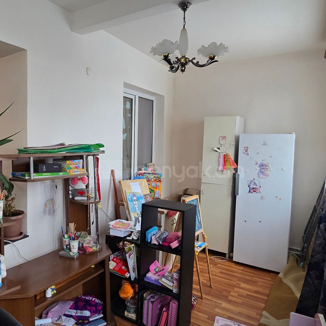 4 Սենյականոց Բնակարան Քարե Շենքում, 75քմ, 4/5 հարկ, Կոսմետիկ Վերանորոգված