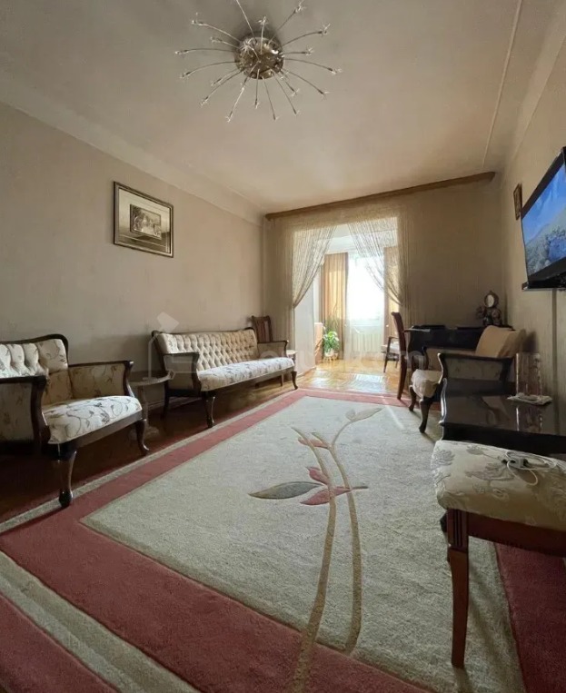 3 Սենյականոց Բնակարան Քարե Շենքում, 60քմ, 4/4 հարկ, Կապիտալ Վերանորոգված