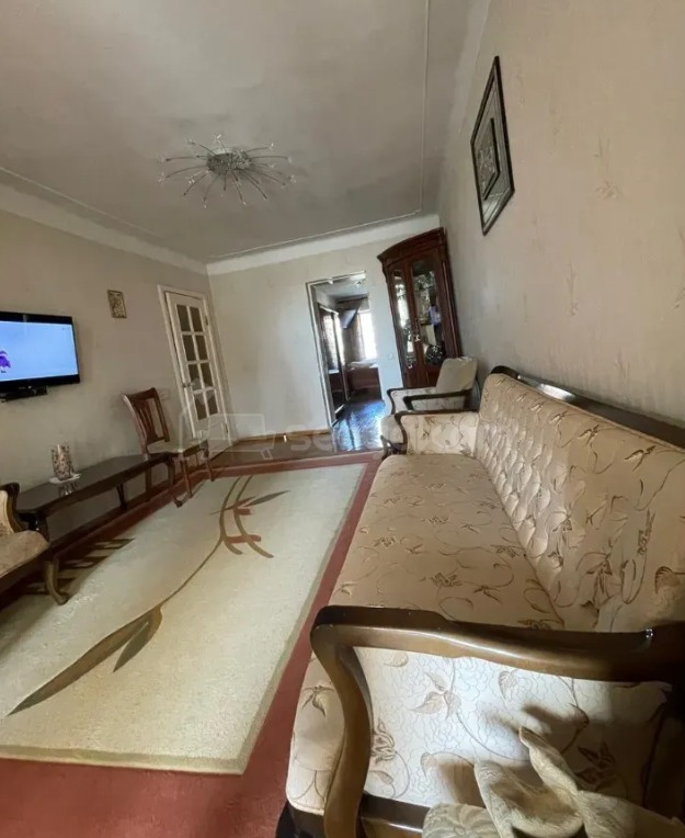 3 Սենյականոց Բնակարան Քարե Շենքում, 60քմ, 4/4 հարկ, Կապիտալ Վերանորոգված