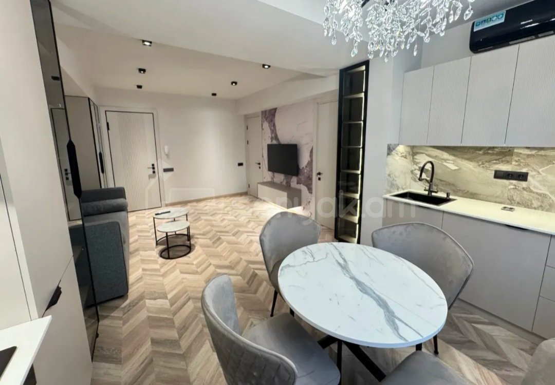 2 Սենյականոց Բնակարան, 42քմ, 3/8 հարկ, Դիզայներական Վերանորոգված