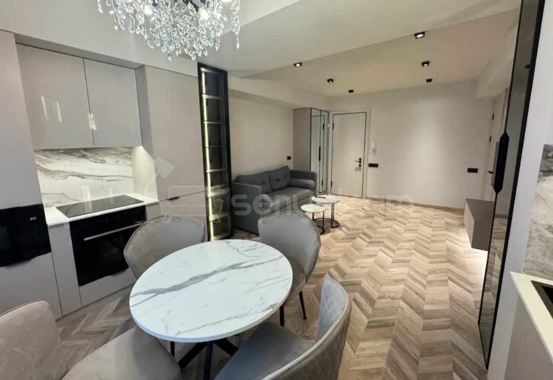 2 Սենյականոց Բնակարան, 42քմ, 3/8 հարկ, Դիզայներական Վերանորոգված