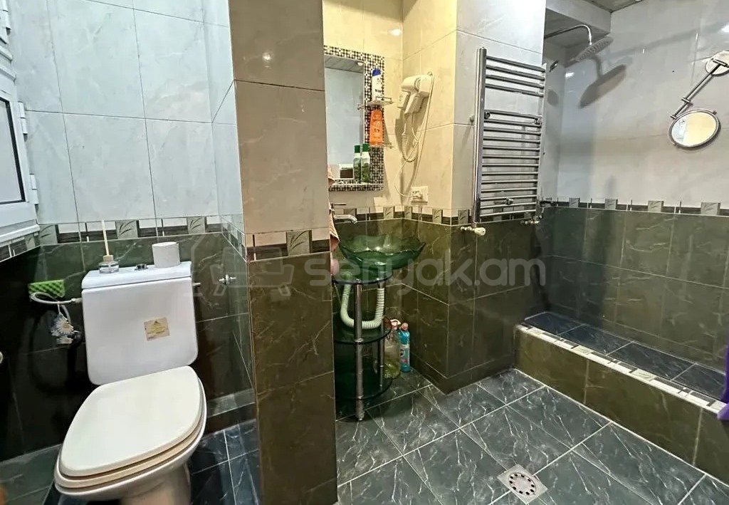 3 Սենյականոց Բնակարան, 67քմ, 2/11 հարկ, Կապիտալ Վերանորոգված