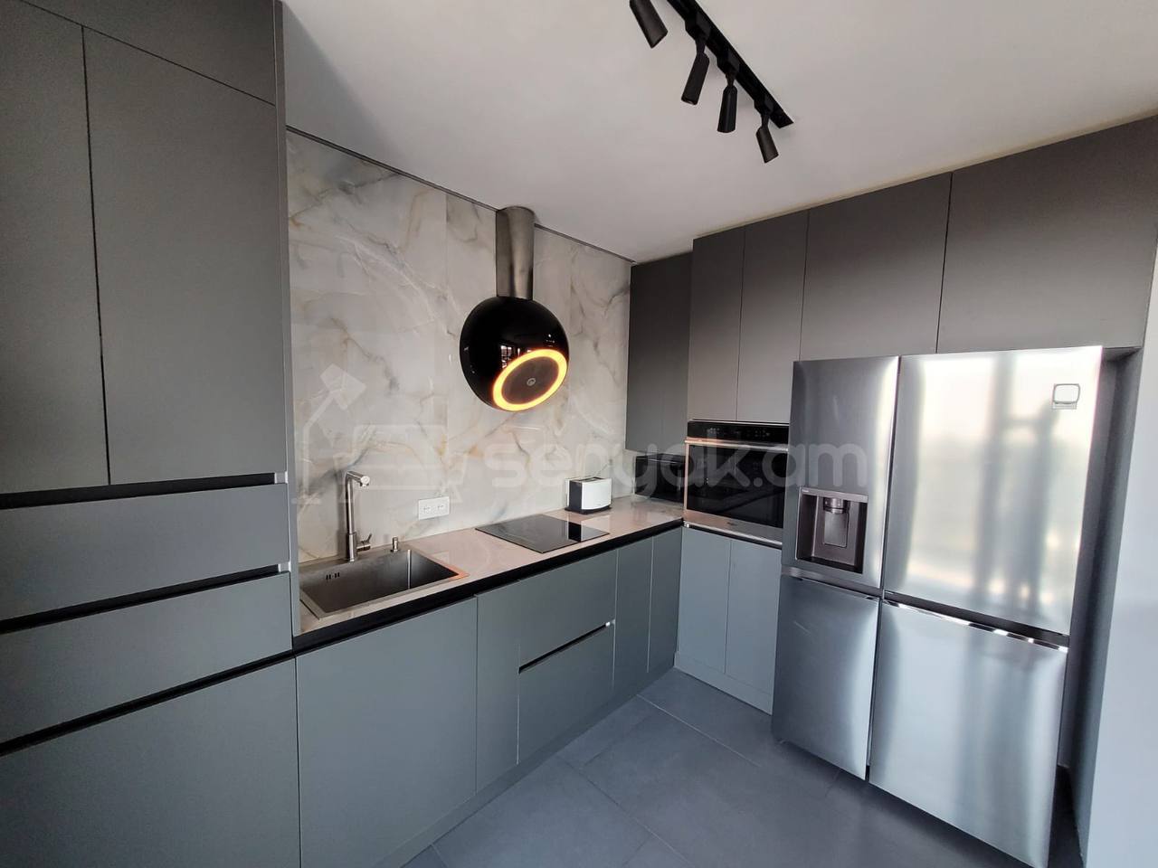 3 Սենյականոց Բնակարան Նորակառույցում, 95քմ, 11/14 հարկ, Դիզայներական Վերանորոգված