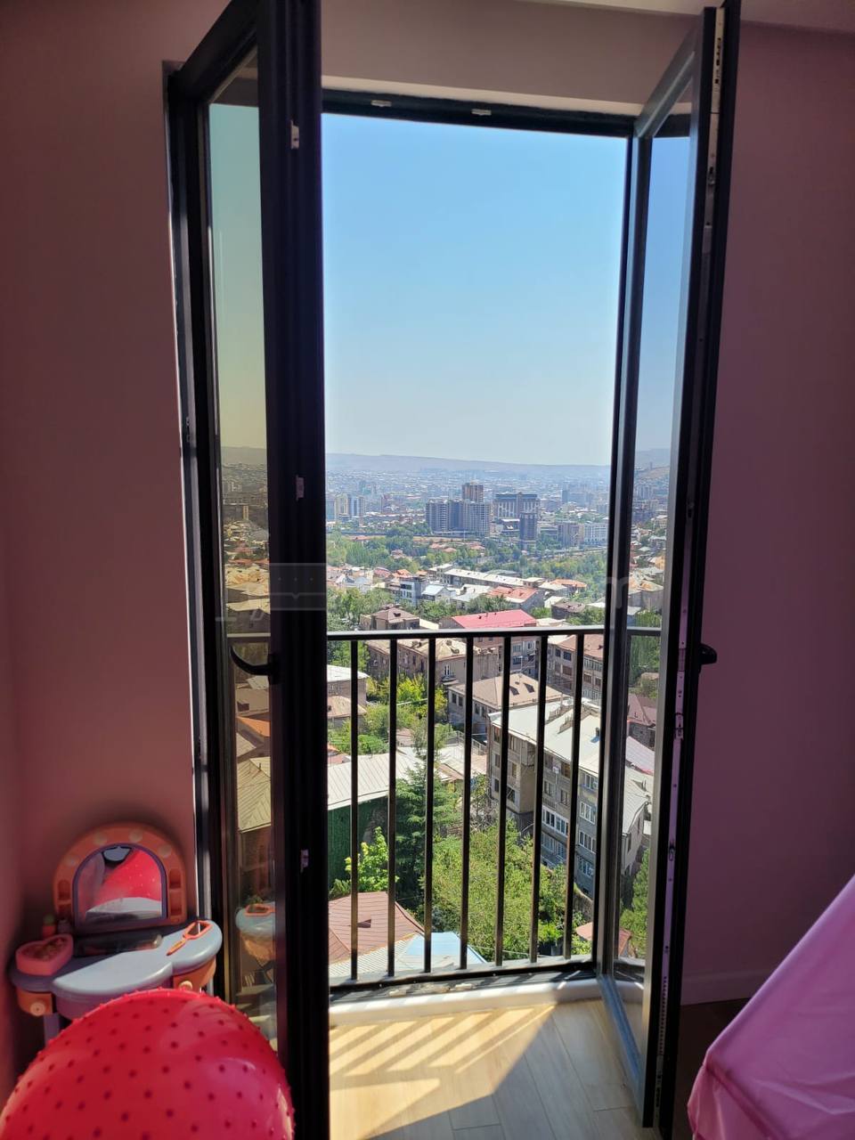 3 Սենյականոց Բնակարան Նորակառույցում, 95քմ, 11/14 հարկ, Դիզայներական Վերանորոգված