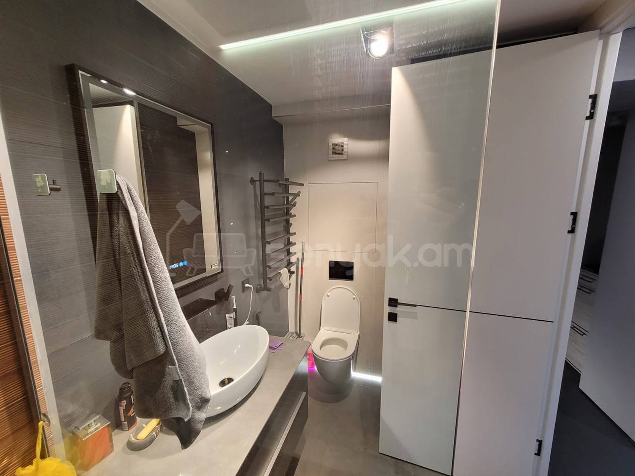 3 Սենյականոց Բնակարան Նորակառույցում, 95քմ, 11/14 հարկ, Դիզայներական Վերանորոգված