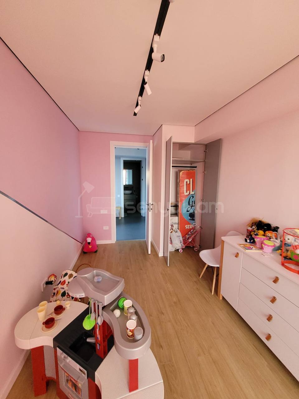 3 Սենյականոց Բնակարան Նորակառույցում, 95քմ, 11/14 հարկ, Դիզայներական Վերանորոգված