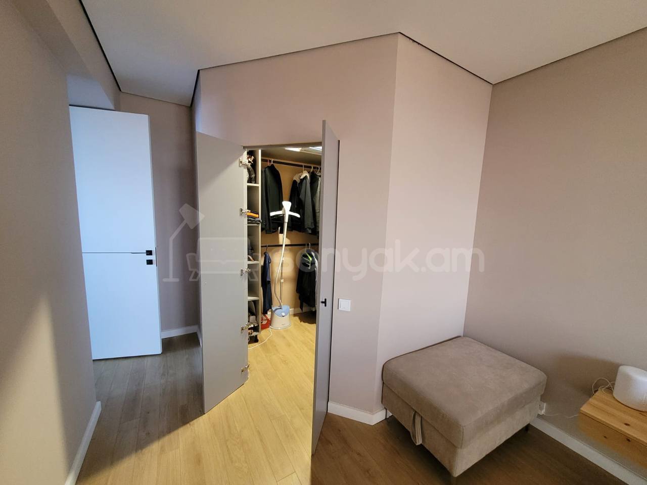 3 Սենյականոց Բնակարան Նորակառույցում, 95քմ, 11/14 հարկ, Դիզայներական Վերանորոգված