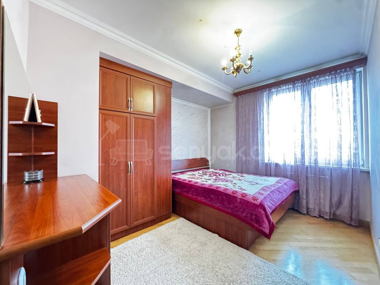 3 Սենյականոց Բնակարան, 100քմ, 3/5 հարկ, Նորմալ Վիճակում, Կահավորված, Արևկող