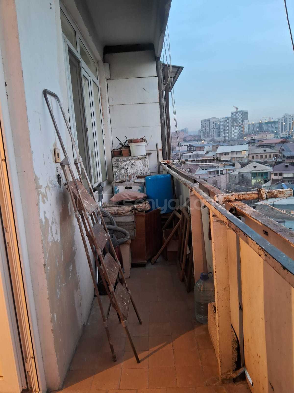 1 Սենյականոց Բնակարան, 40քմ, 9/9 հարկ, Նորմալ Վիճակում