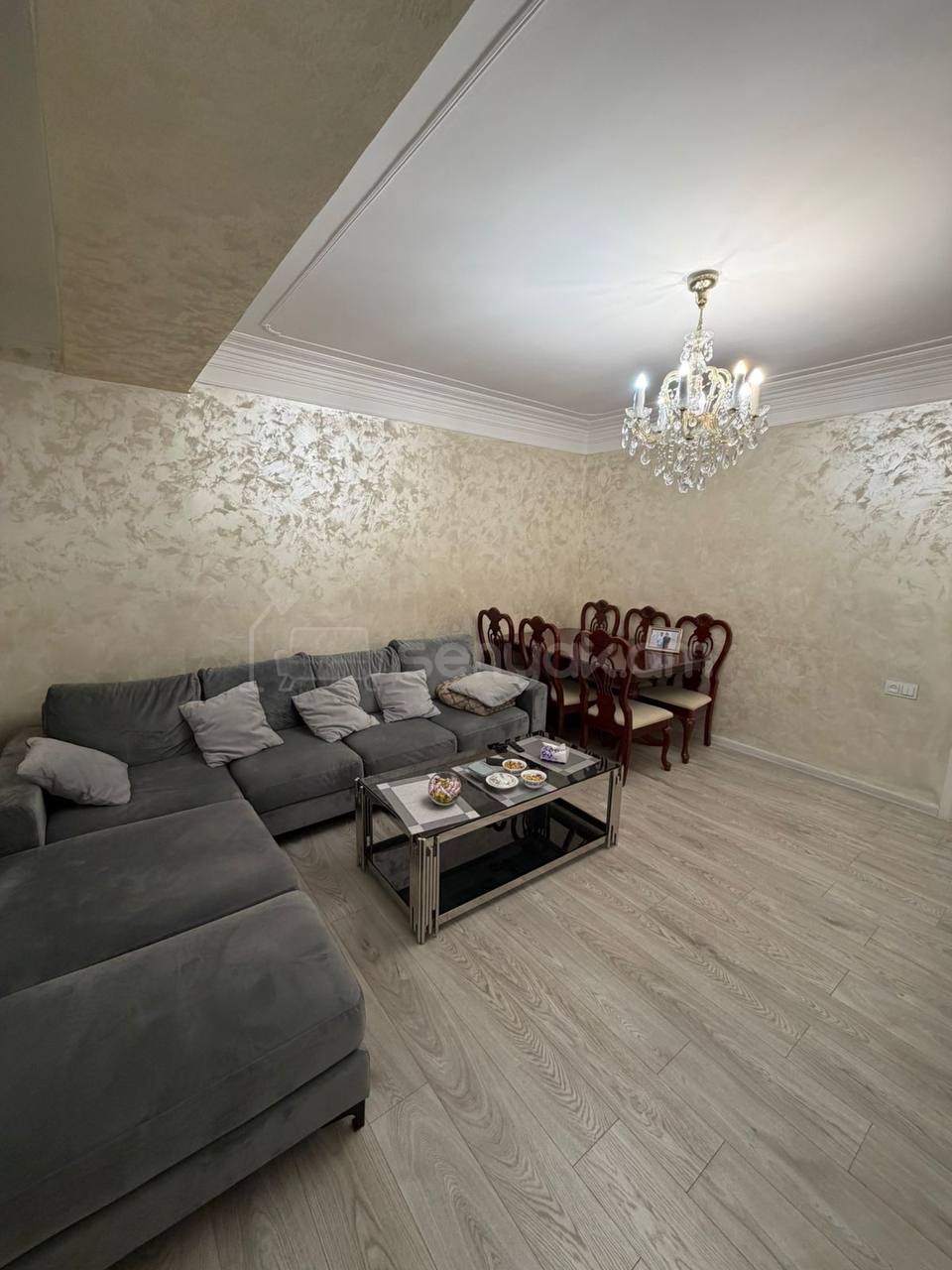 3 Սենյականոց Բնակարան, 82քմ, 6/14 հարկ, Նորմալ Վիճակում