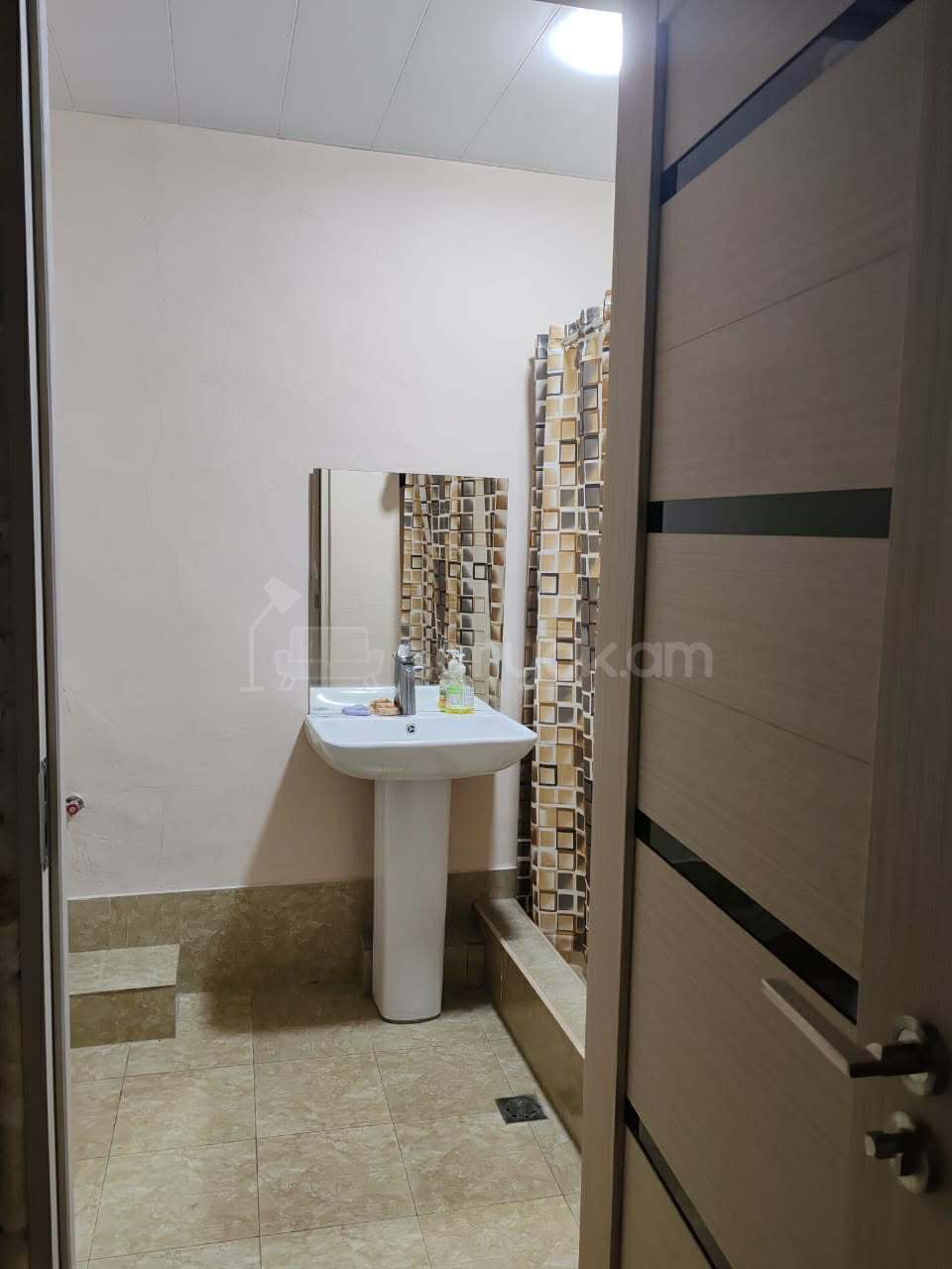 3 Սենյականոց Բնակարան, 93քմ, 4/12 հարկ, Կապիտալ Վերանորոգված