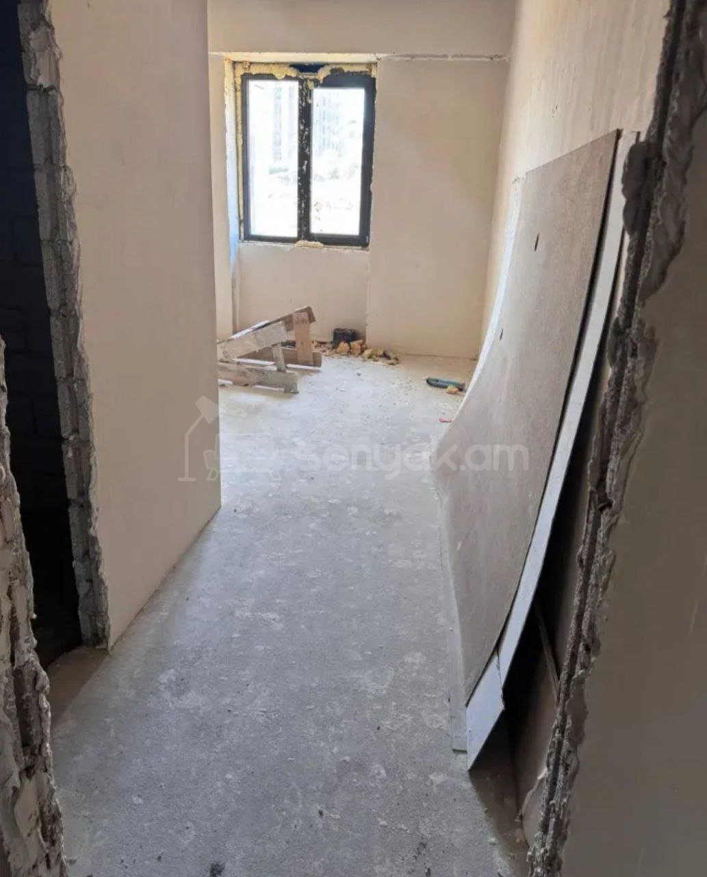 4 Սենյականոց Բնակարան Նորակառույցում, 98քմ, 9/18 հարկ, Զրոյական Վիճակում