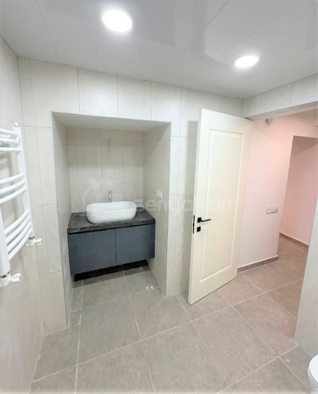 Կոմերցիոն Տարածք, 200քմ, Կապիտալ Վերանորոգված