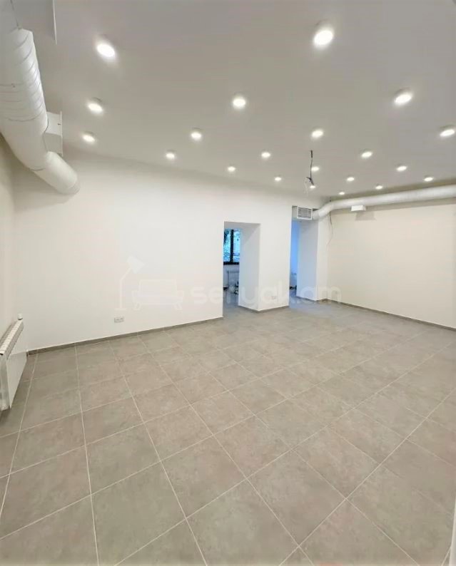 Կոմերցիոն Տարածք, 200քմ, Կապիտալ Վերանորոգված