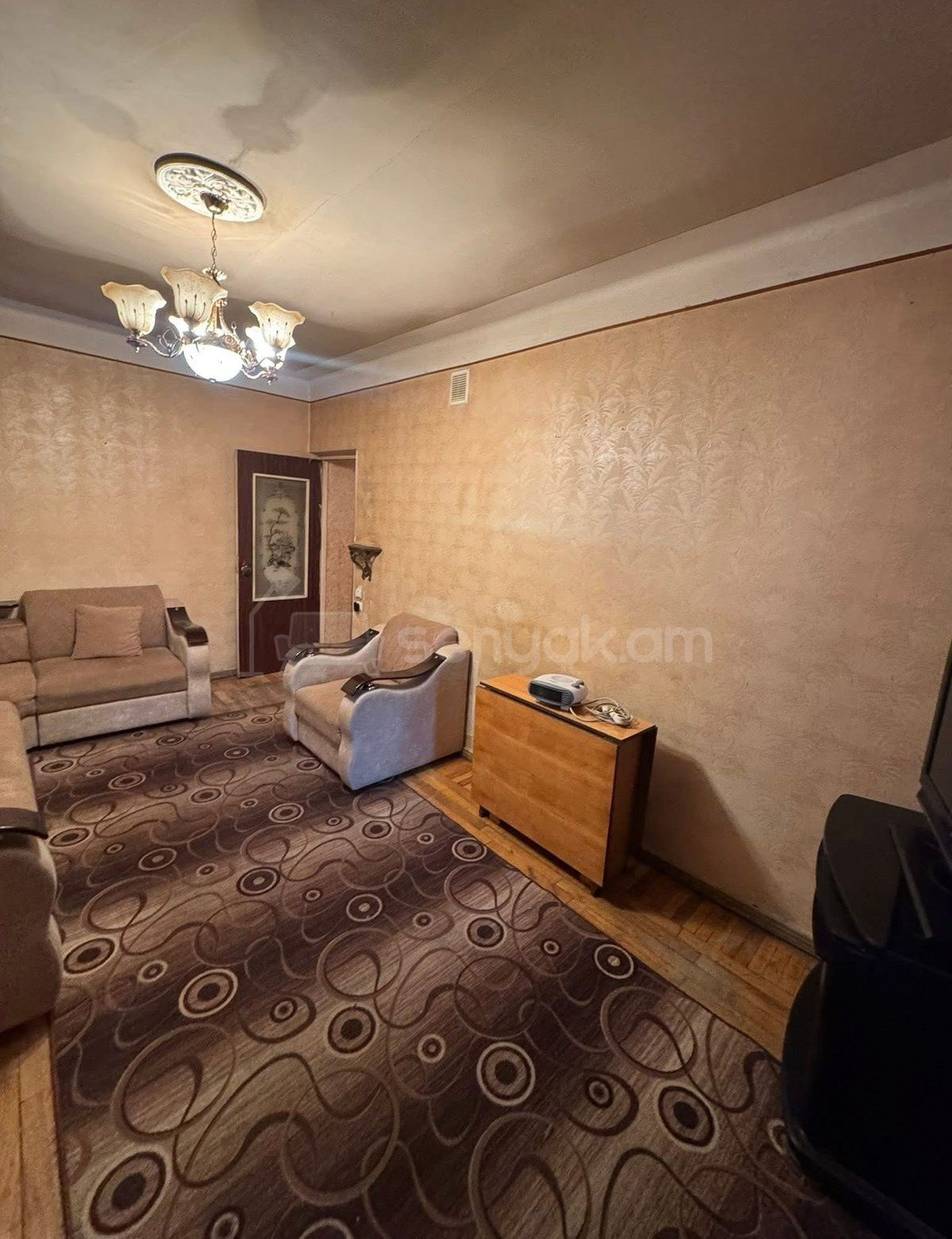 2 Սենյականոց Բնակարան Քարե Շենքում, 52քմ, 5/5 հարկ, Նորմալ Վիճակում