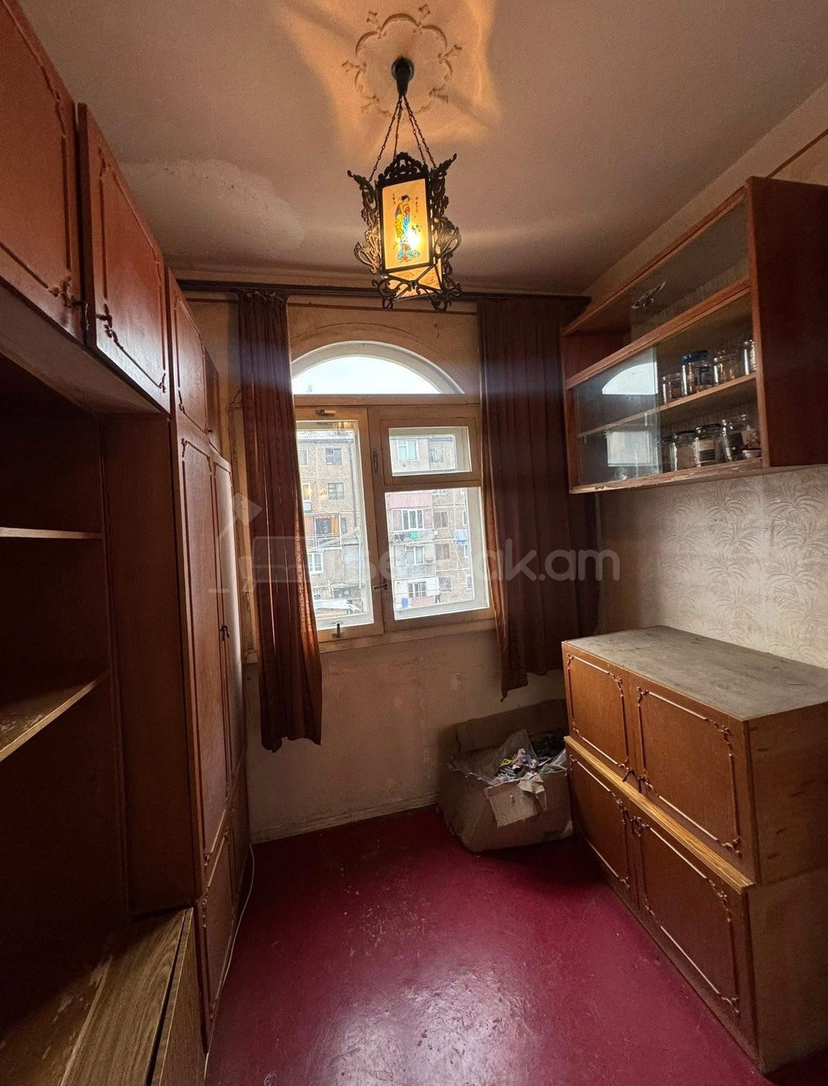 2 Սենյականոց Բնակարան Քարե Շենքում, 52քմ, 5/5 հարկ, Նորմալ Վիճակում