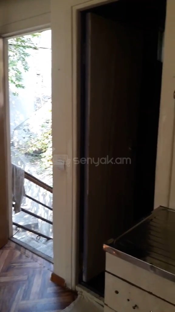 1 Սենյականոց Սեփական Տուն, 20քմ, Նորմալ Վիճակում, Մասամբ Կահավորված