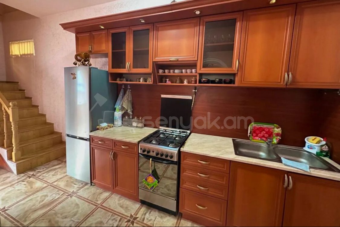 5 Սենյականոց Սեփական Տուն, 230քմ, Կապիտալ Վերանորոգված, Ավտոտնակով