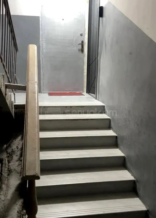 2 Սենյականոց Բնակարան Քարե Շենքում, 50քմ, 1/5 հարկ, Կապիտալ Վերանորոգված