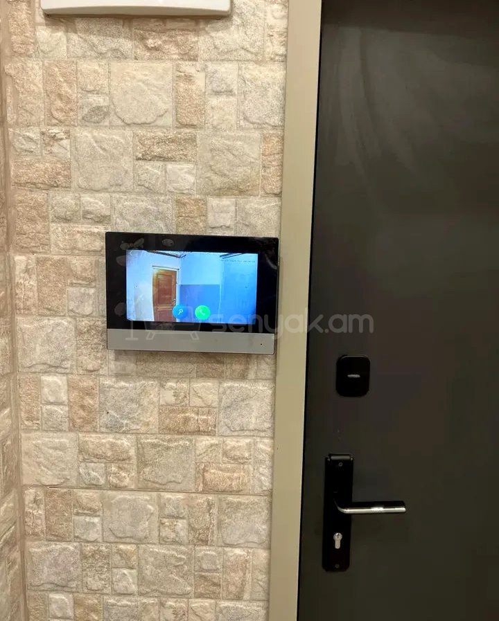 2 Սենյականոց Բնակարան Քարե Շենքում, 50քմ, 1/5 հարկ, Կապիտալ Վերանորոգված