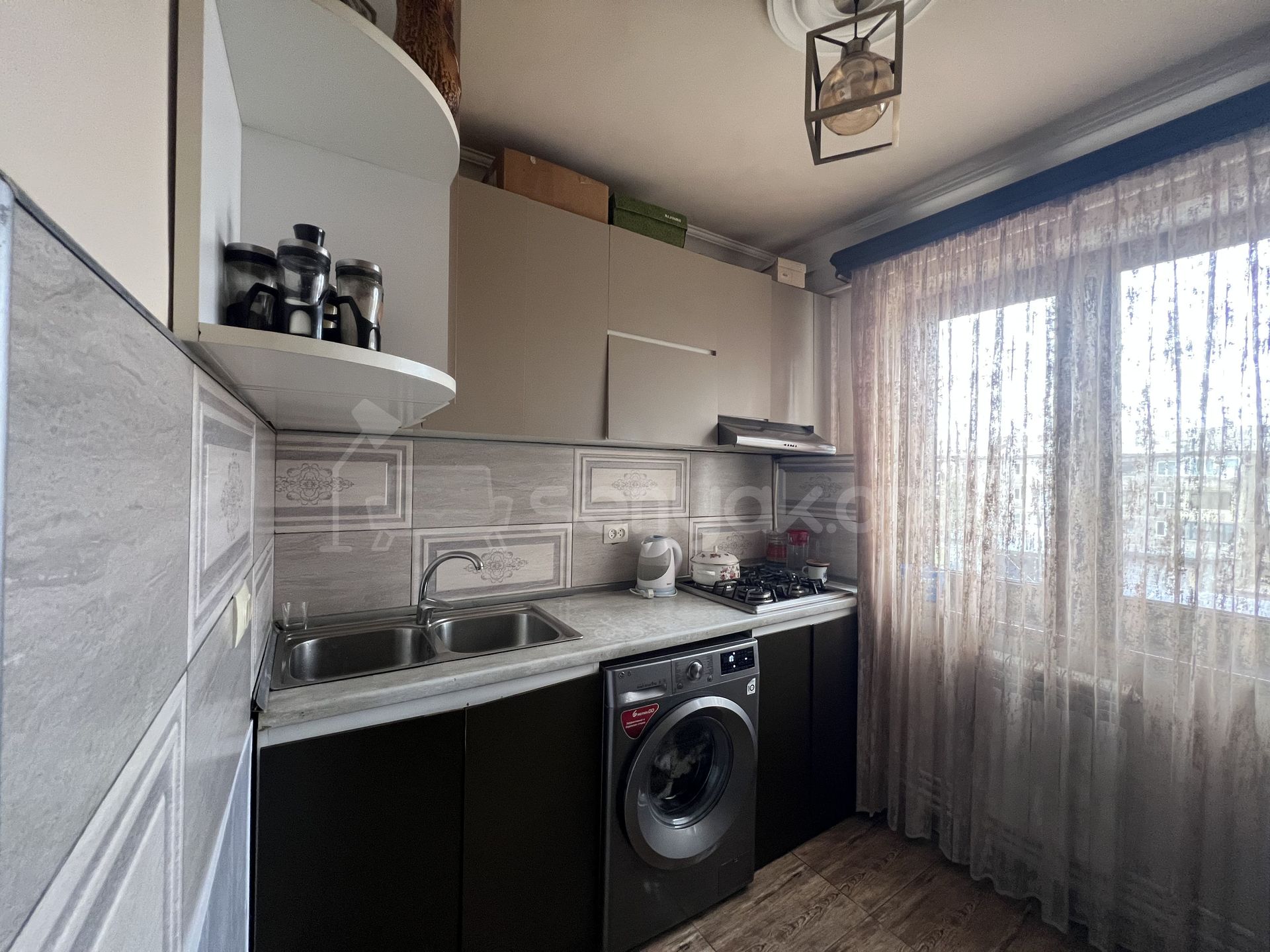 4 Սենյականոց Բնակարան, 67քմ, 3/5 հարկ, Կապիտալ Վերանորոգված