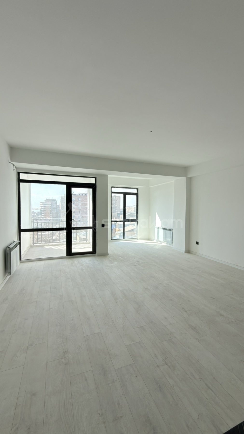 3 Սենյականոց Բնակարան Նորակառույցում, 117քմ, 6/7 հարկ, Կապիտալ Վերանորոգված