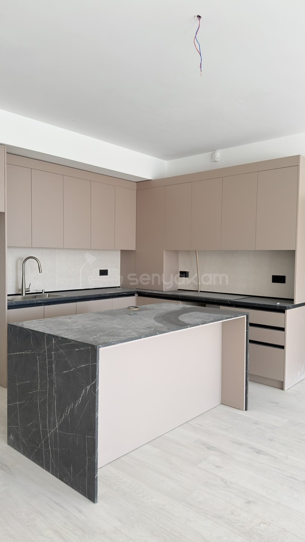 3 Սենյականոց Բնակարան Նորակառույցում, 117քմ, 6/7 հարկ, Կապիտալ Վերանորոգված