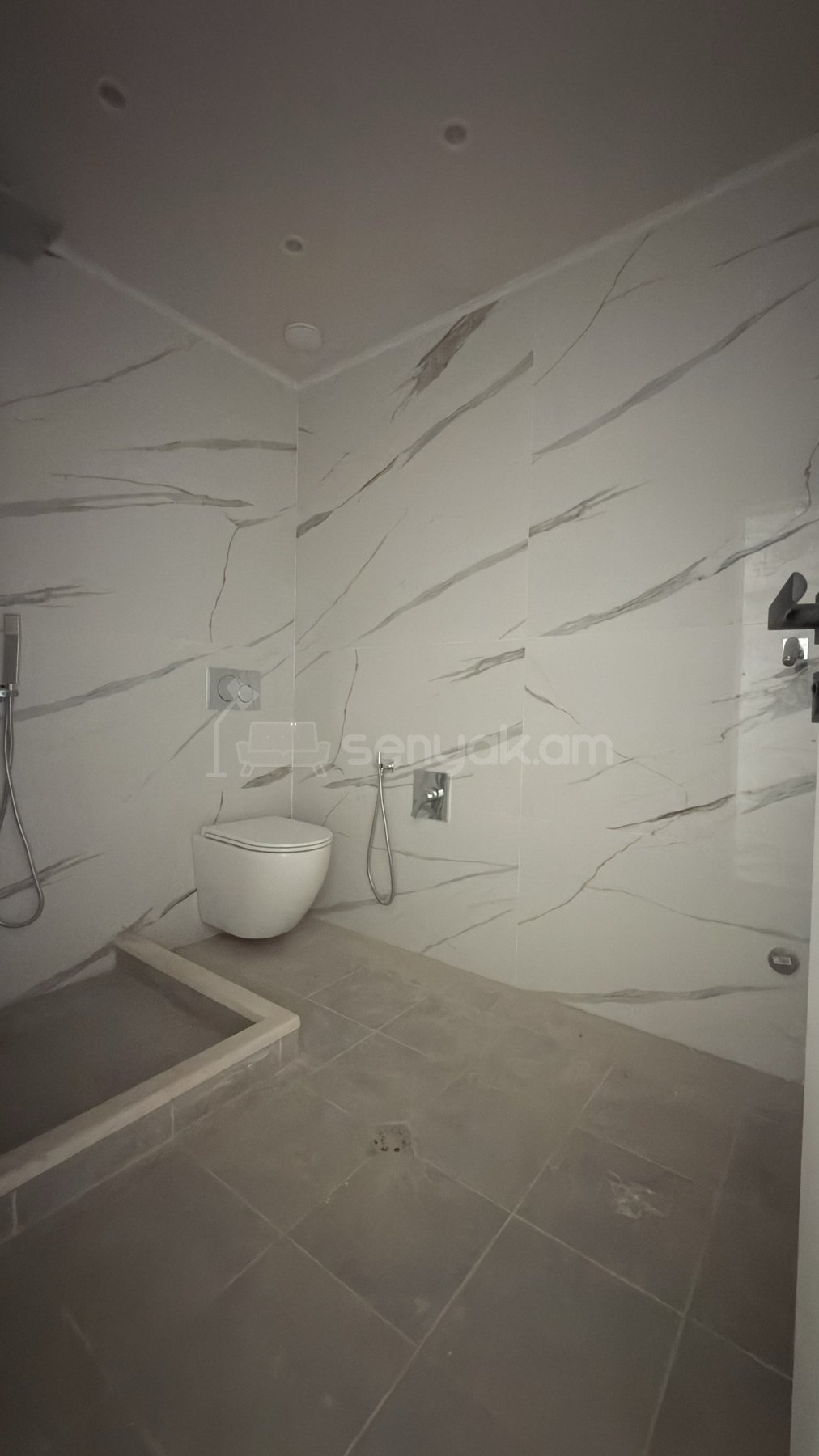 4 Սենյականոց Բնակարան Նորակառույցում, 140քմ, 6/7 հարկ, Կապիտալ Վերանորոգված