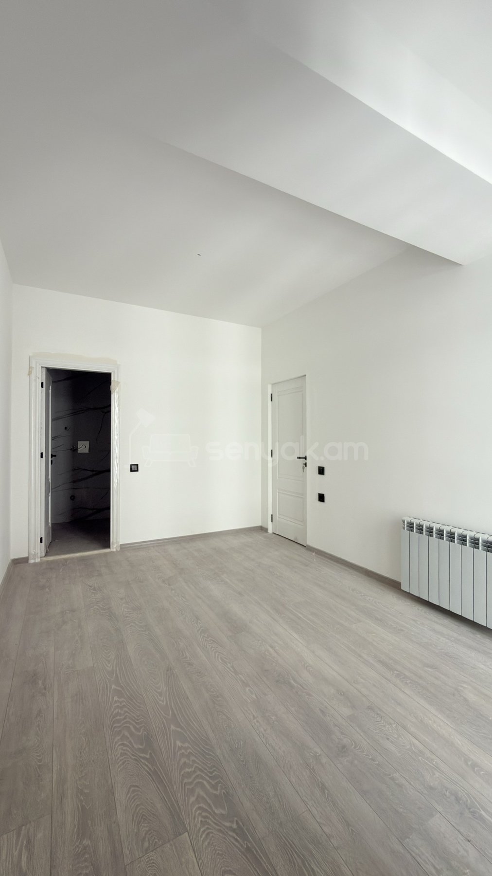 4 Սենյականոց Բնակարան Նորակառույցում, 140քմ, 6/7 հարկ, Կապիտալ Վերանորոգված