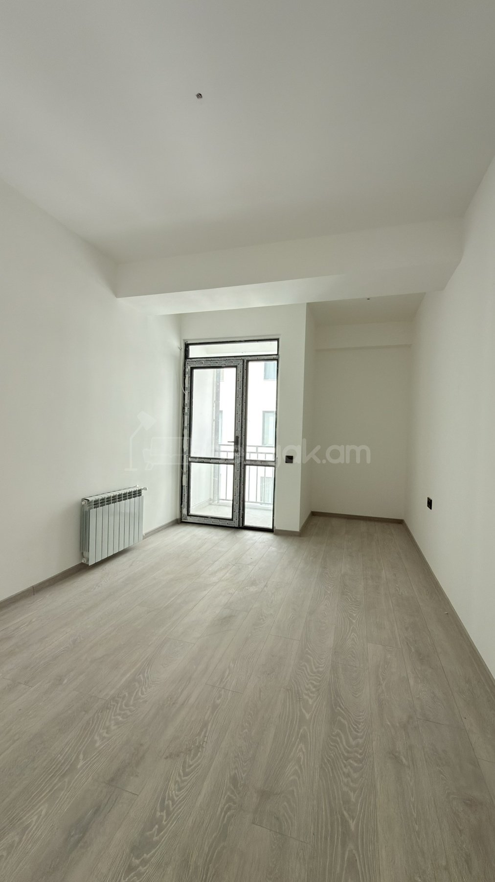 4 Սենյականոց Բնակարան Նորակառույցում, 140քմ, 6/7 հարկ, Կապիտալ Վերանորոգված