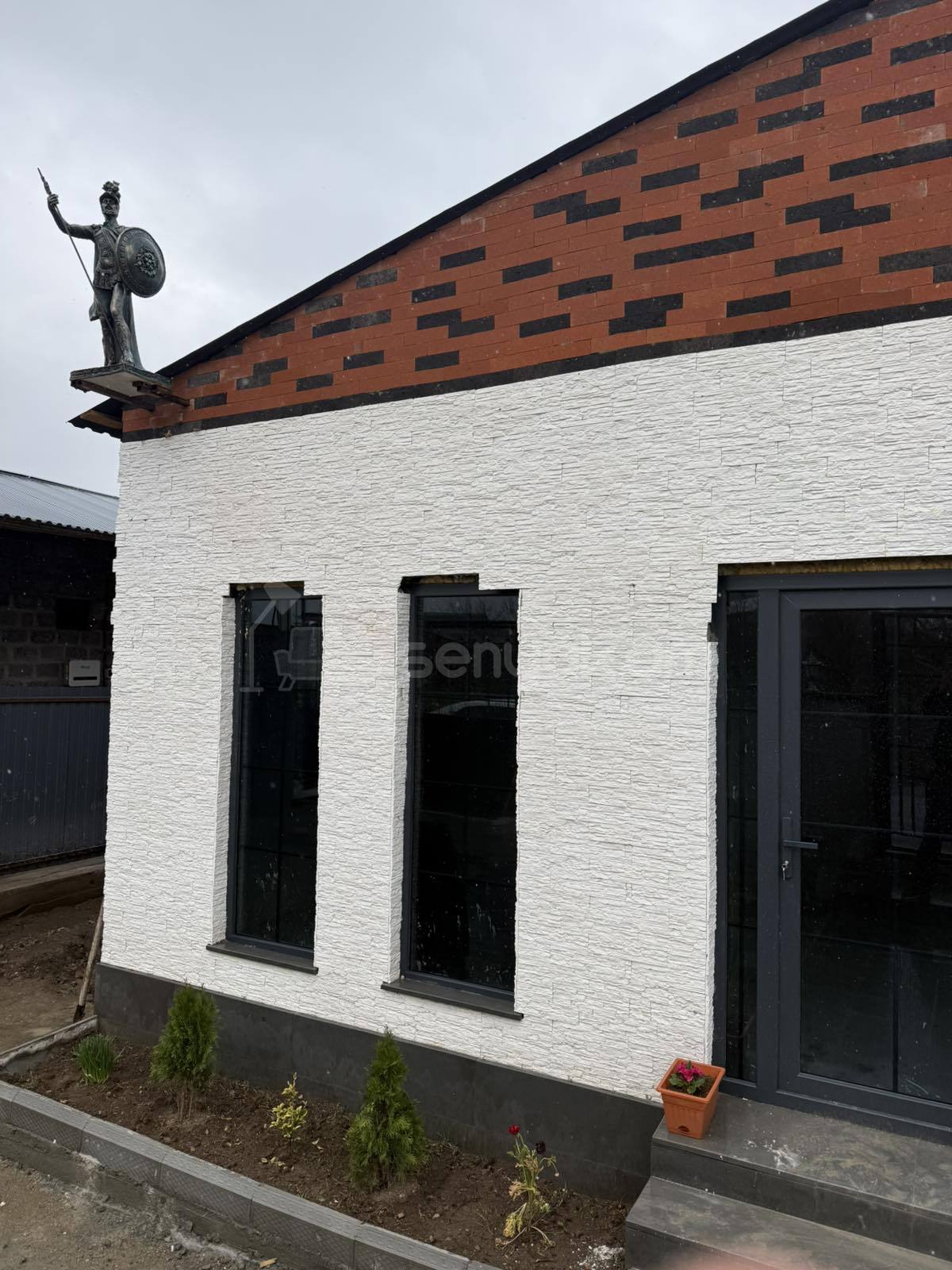 4 Սենյականոց Սեփական Տուն, 100քմ, Կապիտալ Վերանորոգված