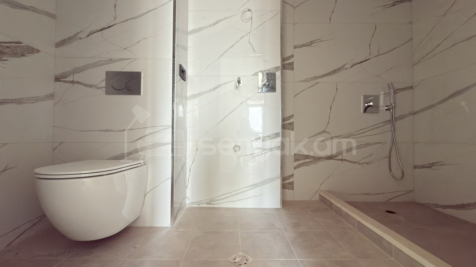 3 Սենյականոց Բնակարան Նորակառույցում, 117քմ, 6/7 հարկ, Կապիտալ Վերանորոգված