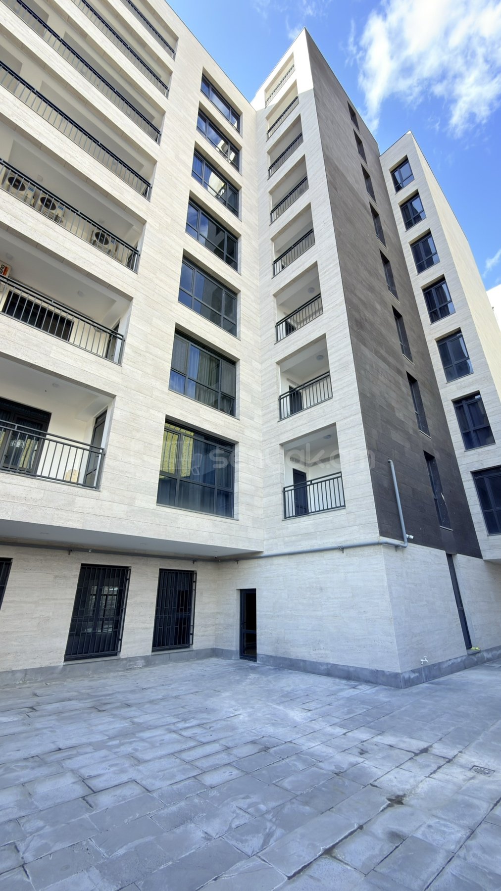 3 Սենյականոց Բնակարան Նորակառույցում, 117քմ, 6/7 հարկ, Կապիտալ Վերանորոգված