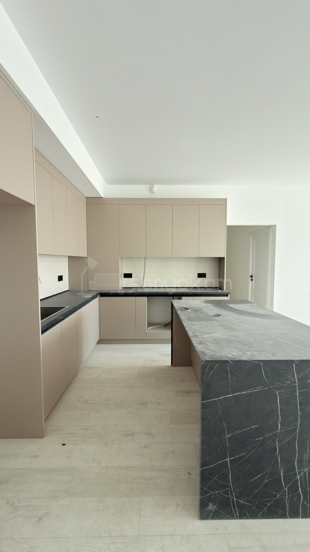 3 Սենյականոց Բնակարան Նորակառույցում, 117քմ, 6/7 հարկ, Կապիտալ Վերանորոգված