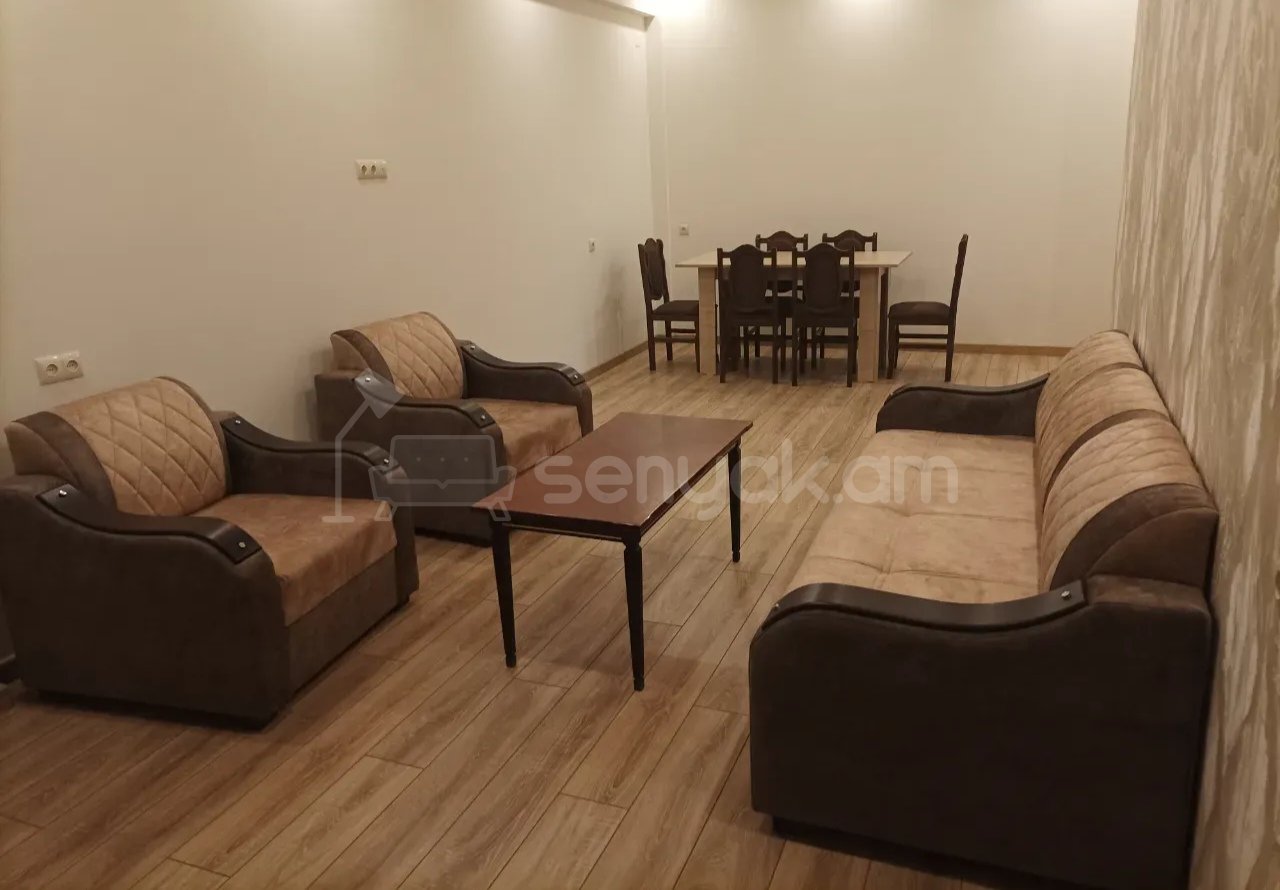 3 Սենյականոց Բնակարան, 90քմ, 4/16 հարկ, Նորմալ Վիճակում, Կահավորված