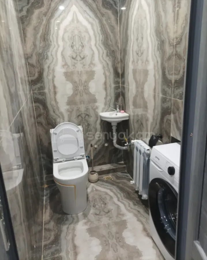 3 Սենյականոց Բնակարան, 90քմ, 4/16 հարկ, Նորմալ Վիճակում, Կահավորված