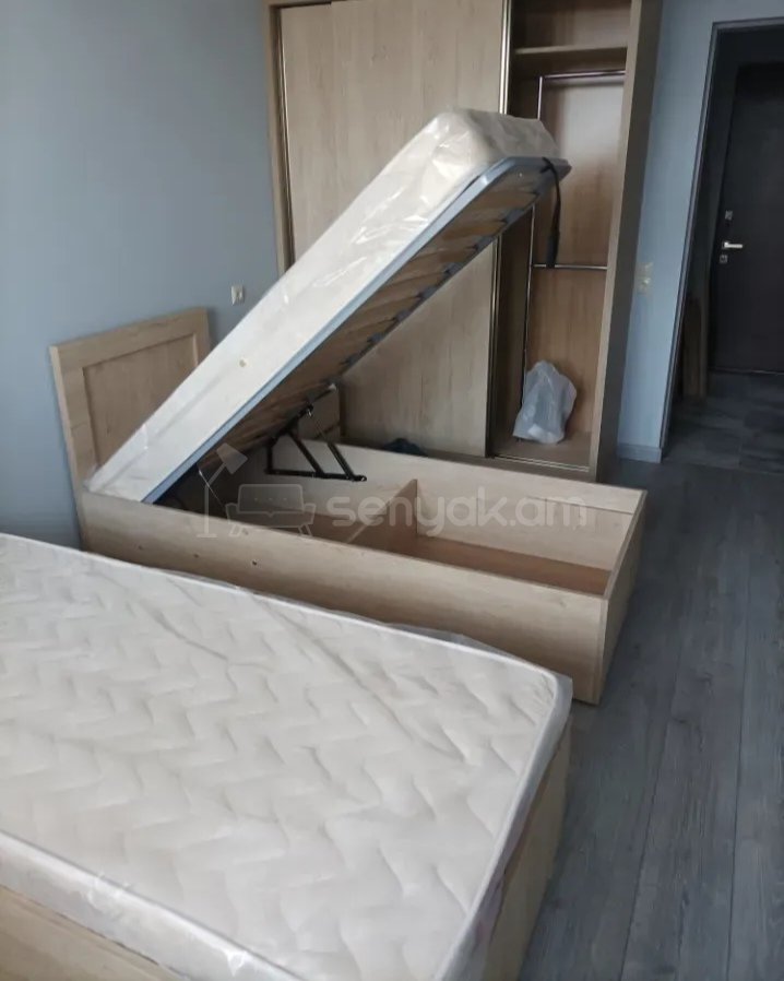 3 Սենյականոց Բնակարան, 90քմ, 4/16 հարկ, Նորմալ Վիճակում, Կահավորված