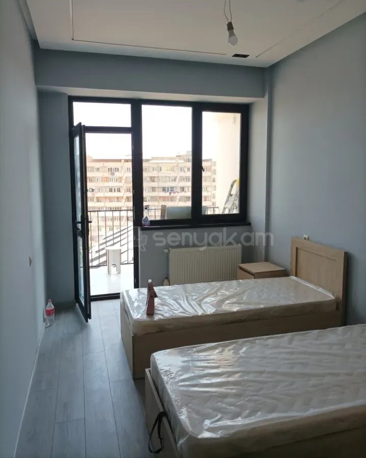 3 Սենյականոց Բնակարան, 90քմ, 4/16 հարկ, Նորմալ Վիճակում, Կահավորված