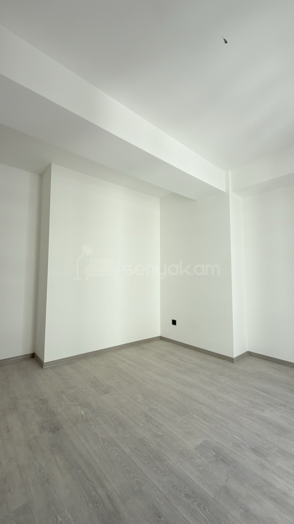 4 Սենյականոց Բնակարան Նորակառույցում, 140քմ, 6/7 հարկ, Կապիտալ Վերանորոգված