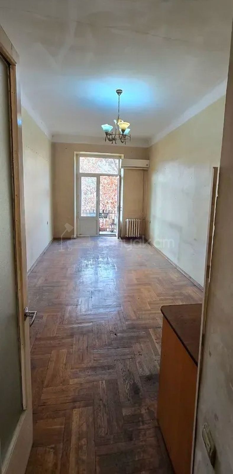 3 Սենյականոց Բնակարան Քարե Շենքում, 104քմ, 4/5 հարկ, Պետական Վիճակում