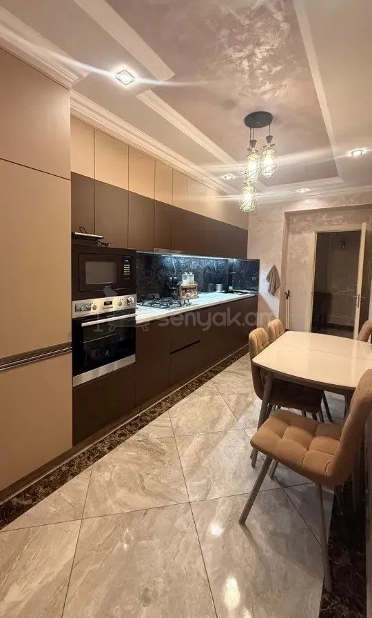 3 Սենյականոց Բնակարան, 78քմ, 3/9 հարկ, Կապիտալ Վերանորոգված