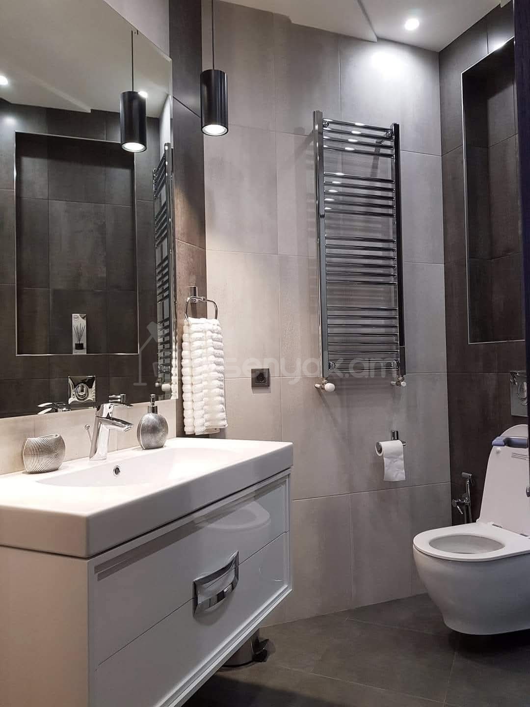 3 Սենյականոց Բնակարան Նորակառույցում, 80քմ, 8/12 հարկ, Դիզայներական Վերանորոգված