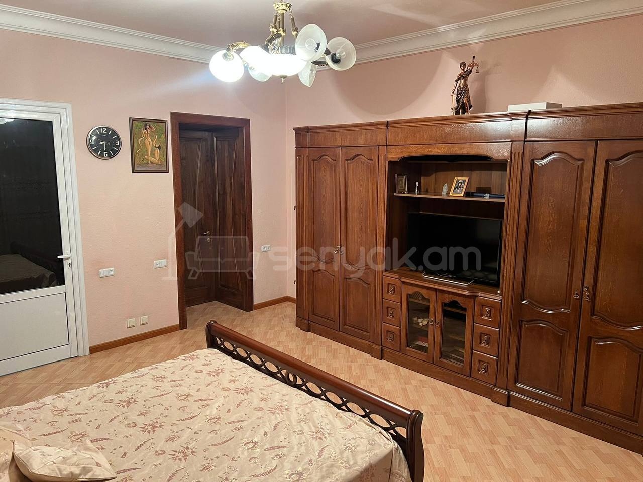 3 Սենյականոց Բնակարան, 150քմ, 2/4 հարկ, Կապիտալ Վերանորոգված, Կահավորված, Արևկող