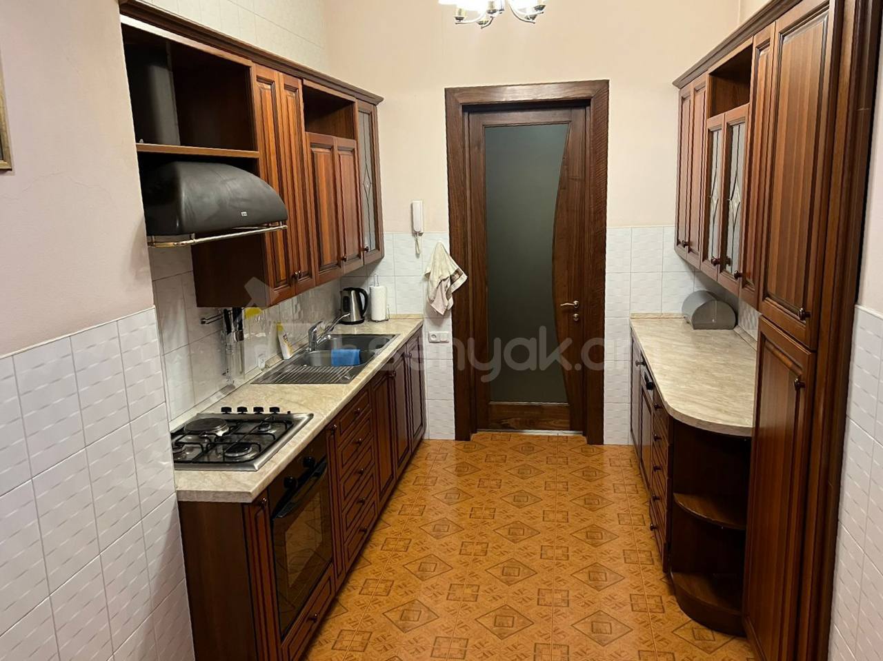 3 Սենյականոց Բնակարան, 150քմ, 2/4 հարկ, Կապիտալ Վերանորոգված, Կահավորված, Արևկող