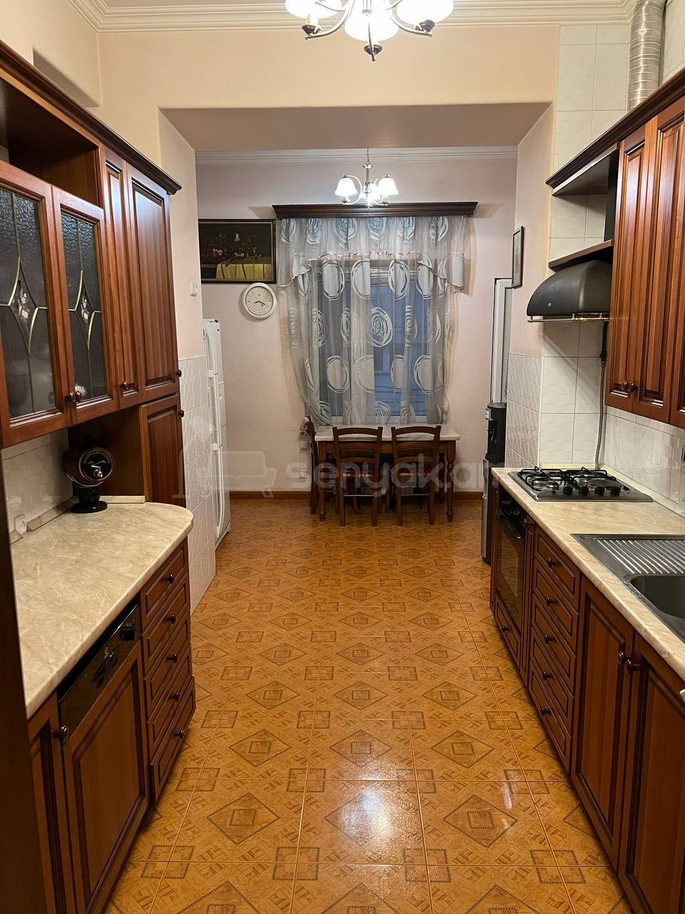 3 Սենյականոց Բնակարան, 150քմ, 2/4 հարկ, Կապիտալ Վերանորոգված, Կահավորված, Արևկող