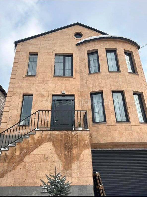 5 Սենյականոց Սեփական Տուն, 260քմ, Դիզայներական Վերանորոգված, Ավտոտնակով