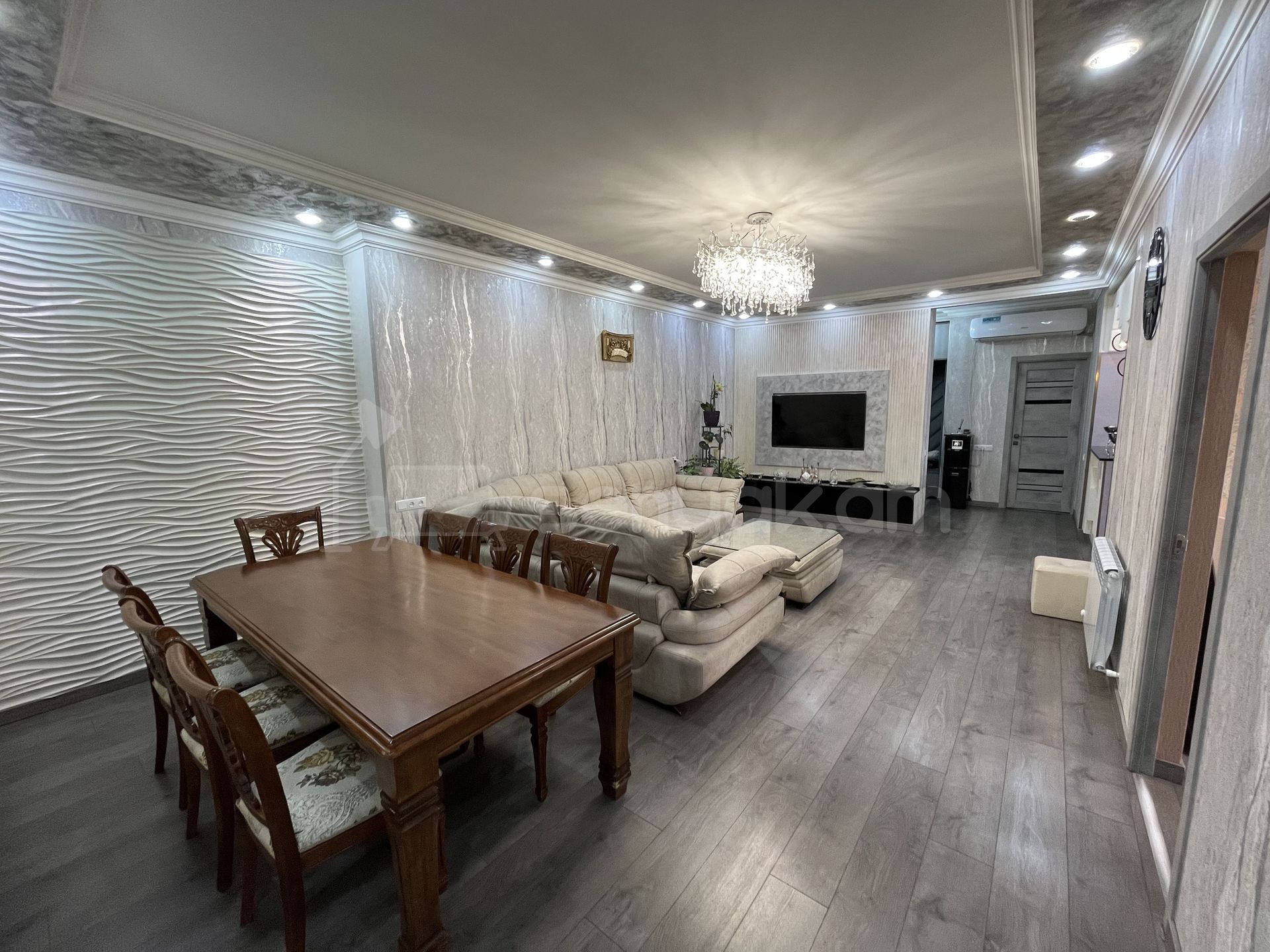 4 Սենյականոց Բնակարան Նորակառույց Քարե Շենքում, 93քմ, 4/5 հարկ, Կապիտալ Վերանորոգված