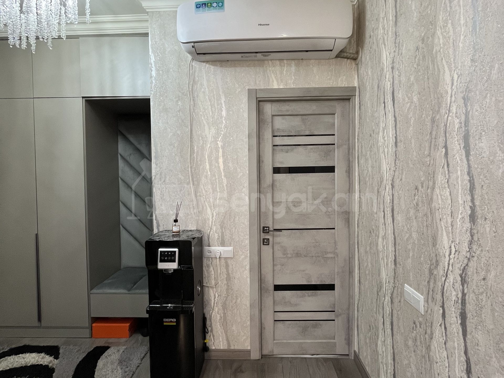 4 Սենյականոց Բնակարան Նորակառույց Քարե Շենքում, 93քմ, 4/5 հարկ, Կապիտալ Վերանորոգված