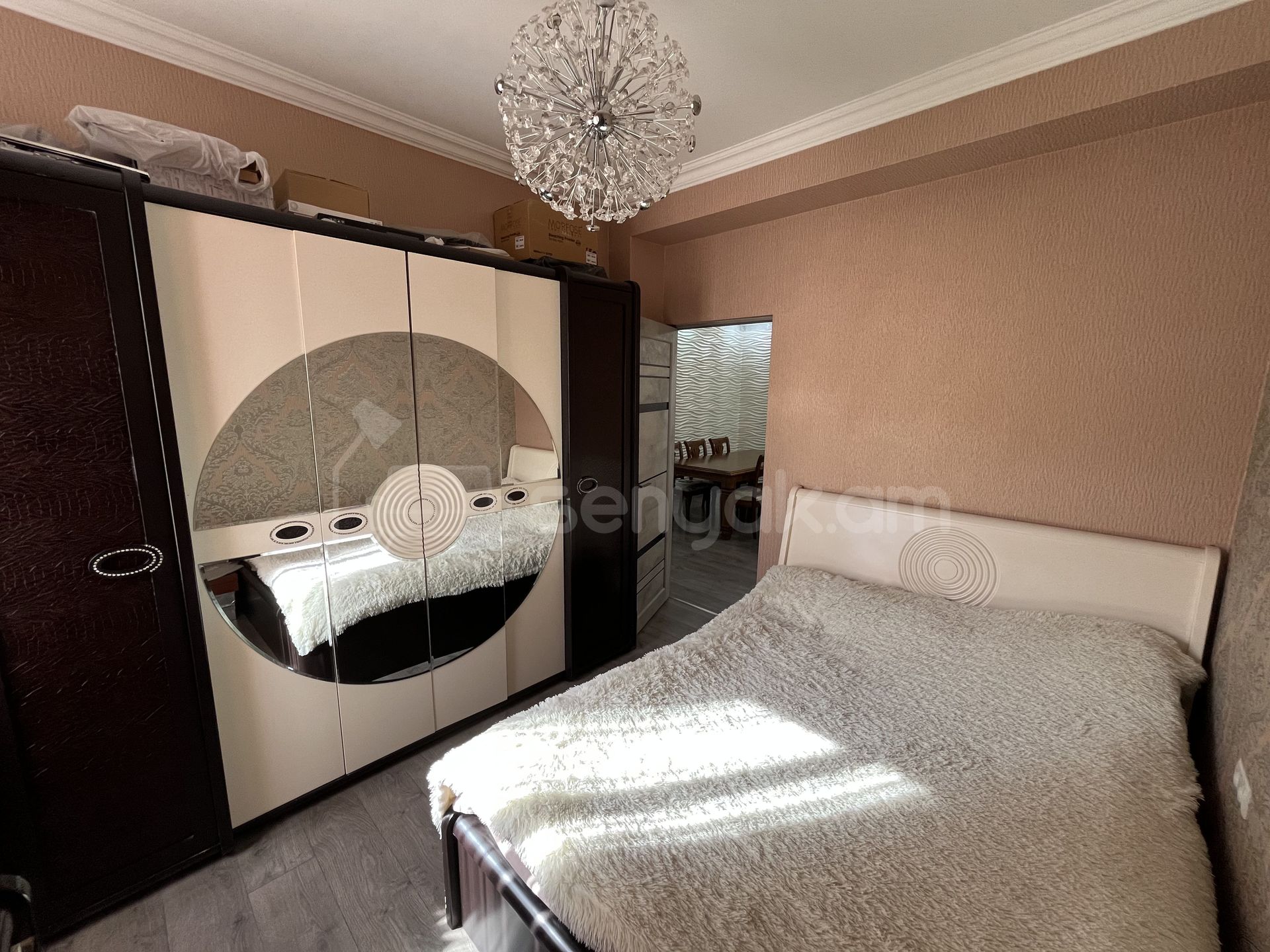 4 Սենյականոց Բնակարան Նորակառույց Քարե Շենքում, 93քմ, 4/5 հարկ, Կապիտալ Վերանորոգված